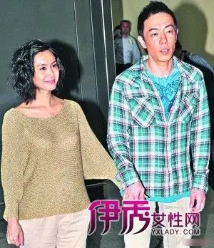 前晚,朱茵与黄贯中十指紧扣宣布喜讯.