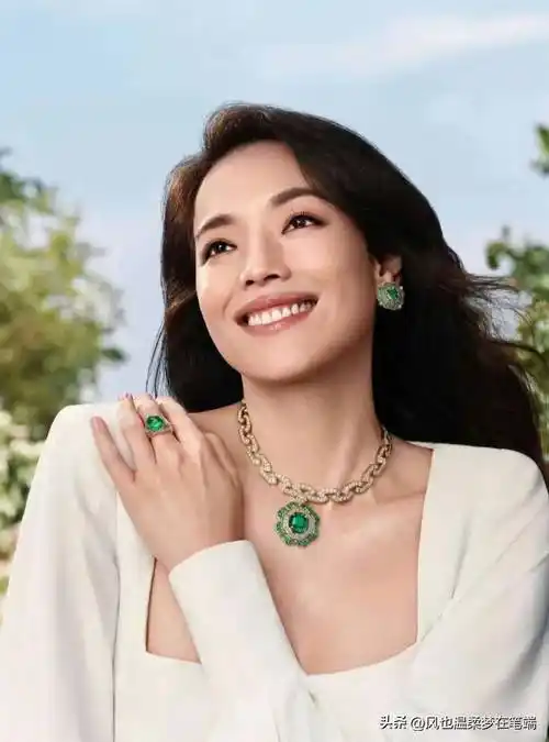 白富美刘亦菲为全球宝格丽代言,身价几十亿,一般优秀的帅哥不敢娶