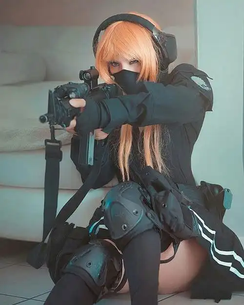 女装大佬cos崩坏3真炎幸魂图赏腿长腰细妩媚妖娆