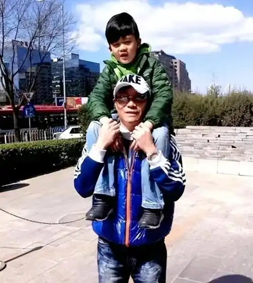 回顾那英为爱未婚先育分手后带儿子嫁给孟桐今生活幸福甜蜜