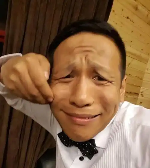 长相一般却被赵本山独宠17年,后来者居上的宋小宝有何过人之处?