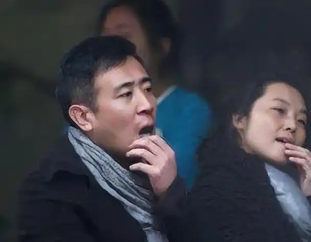 于和伟:与普通妻子相爱30年,我老婆不是杨童舒,和王丽坤很清白