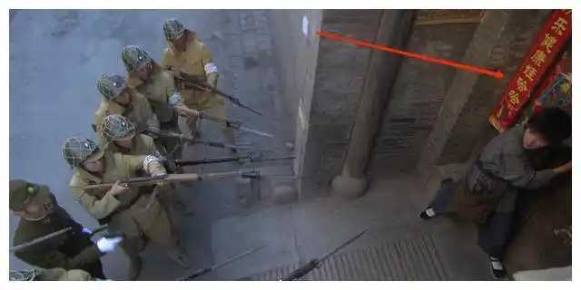 盘点抗日剧中的大型搞笑穿帮镜头,摄像头都不值一提