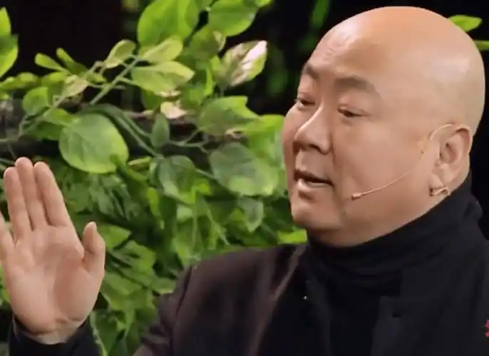 郭冬临简直是小品天才,抖包袱堪称一绝,无厘头搞笑