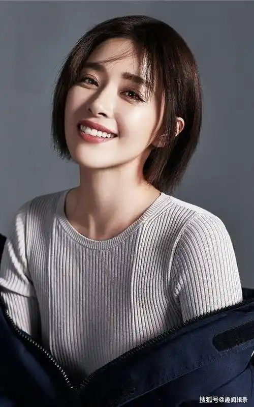 绝世尤物阚清子,35岁魅力不减,网友直呼:这谁顶得住!