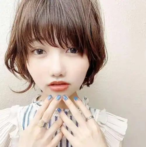 大圆脸适合哪种发型脸大脸圆适合什么发型