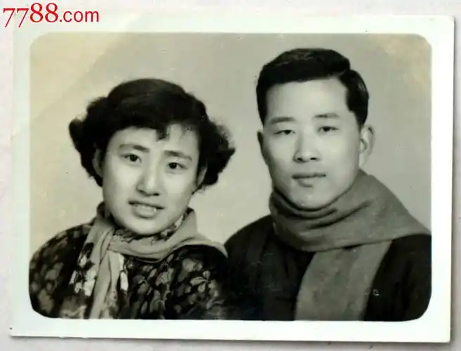 早期情侣合影照-au6834617-老照片-加价-7788收藏__中国收藏热线