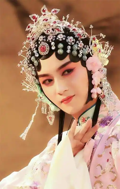 6位"男扮女装"很"漂亮"的男星,每一位都是倾国倾城