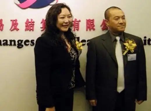 吴亚军与蔡奎:拿着280亿分手费买豪宅娶空姐,堪称人生赢家