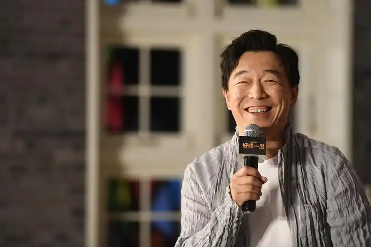 黄渤主持49届金马奖 49届金马奖主持人 - 北京百科网