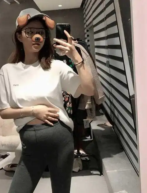 雪梨怀孕晒自拍,不是一般的网红,网友:怪不得能迷住王思聪