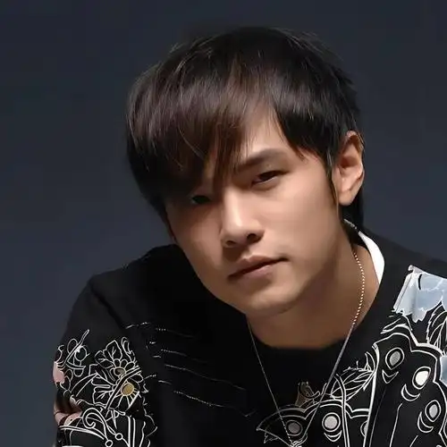 大瓜周杰伦惊爆赌狗身份胡歌出轨许凯被指横店鸭王