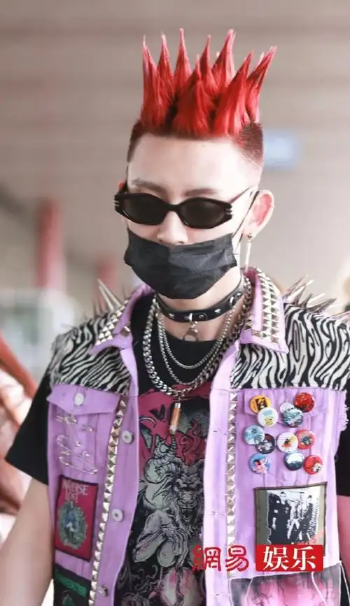 小鬼刺猬头发型##小鬼红发刺猬头#今日是刺猬头王琳凯啊!