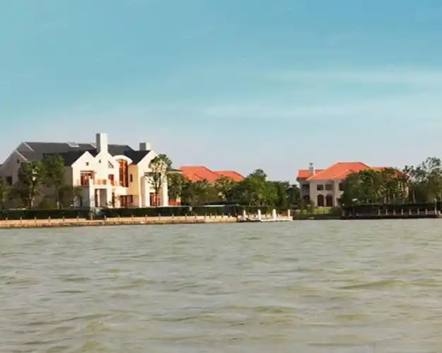 【美兰湖别墅, 美兰湖别墅小区详情,房价走势,房源,业主论坛】- 上海