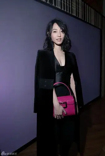 新浪娱乐讯 白百何二度亮相巴黎时装周出席法国某品牌的新品预览活动