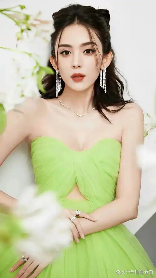 古力娜扎高清美图分享,优雅美丽身材好