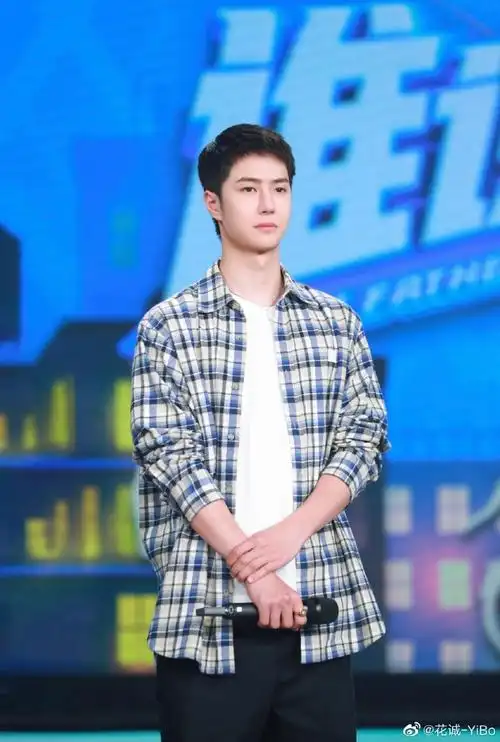 王一博的短发会留多久,一些天天向上里的短发造型[牛轰轰拥抱]跟在