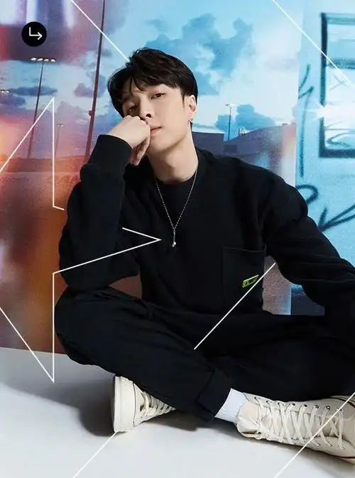 张艺兴代言匡威