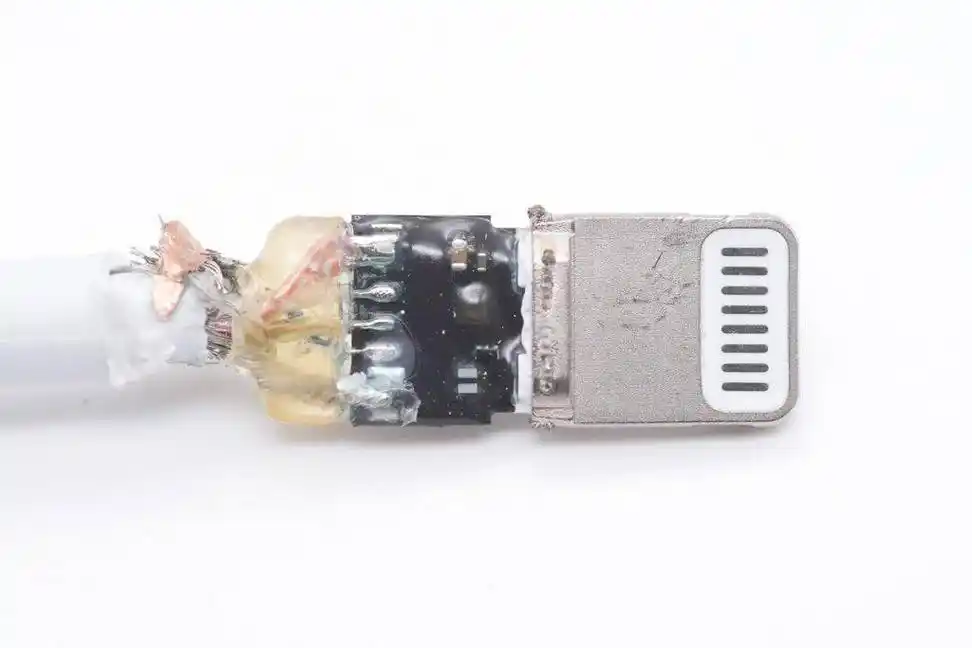 拆解报告:apple苹果新款usb-c to lightning线a2561-充电头网