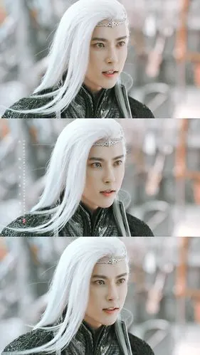 我就是被于朦胧这个白发杀马特造型一脚踹进坑里的