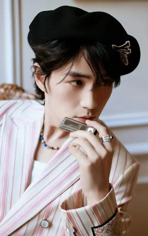 巴黎lv大秀##朱一龙巴黎时装周