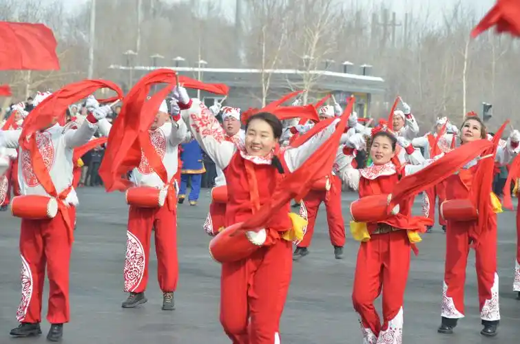 攒劲得很沙湾市2024年秧歌社火展演龙重登场