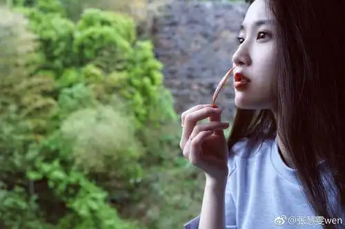 张慧雯这组照片好看到要给她发个帖子