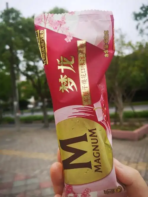 自由的气息,小卖部买的樱花雪糕