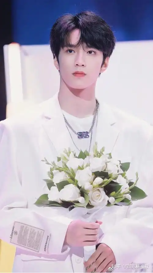 刘耀文有哪些惊艳到你的照片? - 知乎