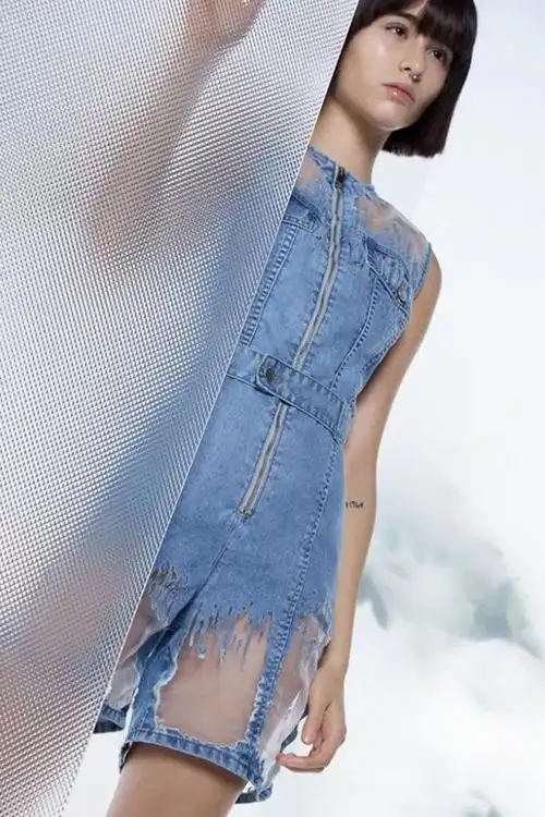 diesel在牛仔系列上玩起了透明想法来自它的牛仔实验室