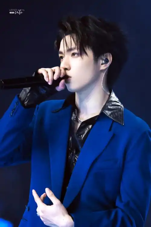 刘耀文叁重楼暨出道四周年演唱会