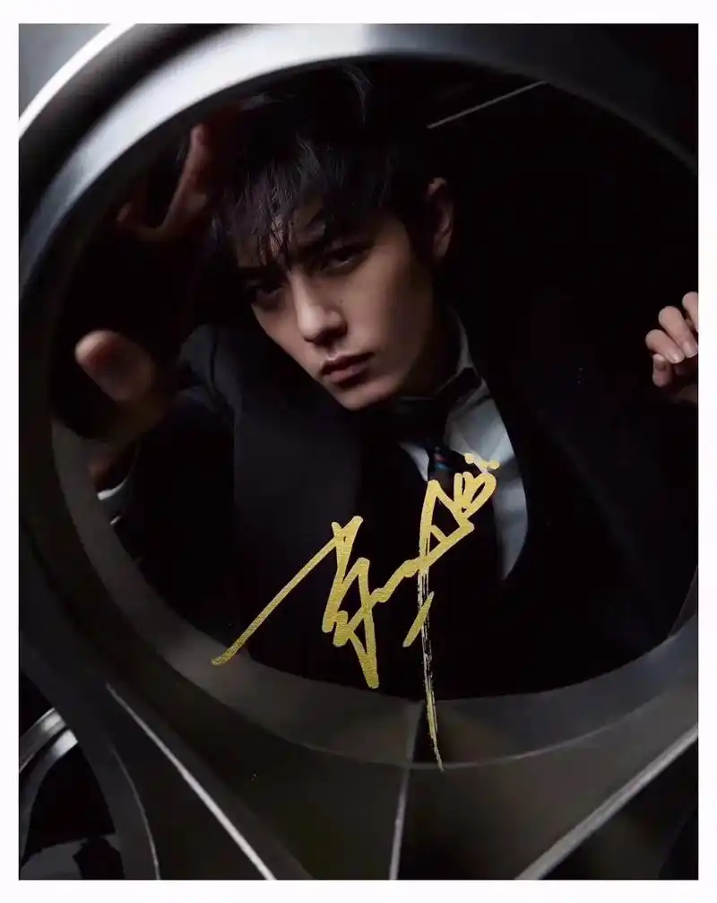 来一波肖战签名照,喜欢的小飞侠快快来收藏哦_手机搜狐网