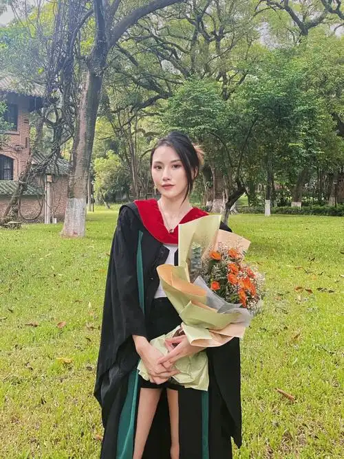 中山大学  #学士服毕业照  #大学