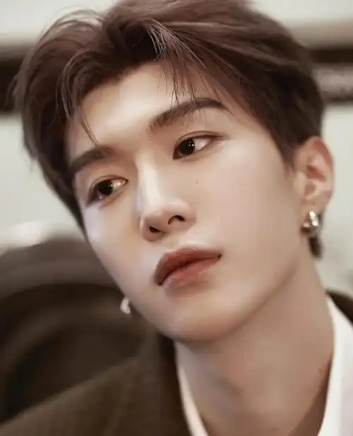 苏王:范丞丞的颜值对得起他家的遗传,个个都是美女帅哥