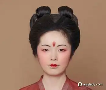 百合发髻打造美妙樱桃唇 超美的唐朝发型教程