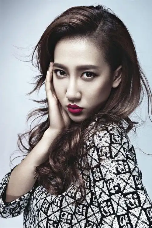 歌手弦子酷帅写真