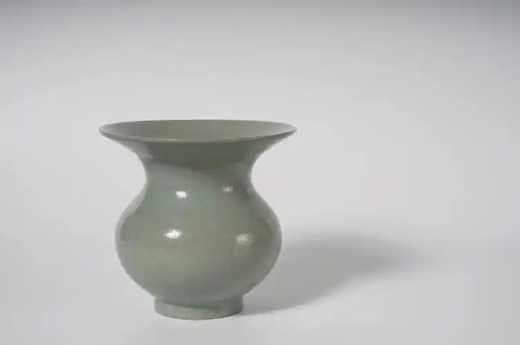 君庭文化艺术中心 # #宋瓷之美  极简美学#汝窑翠青釉渣斗#君庭文化