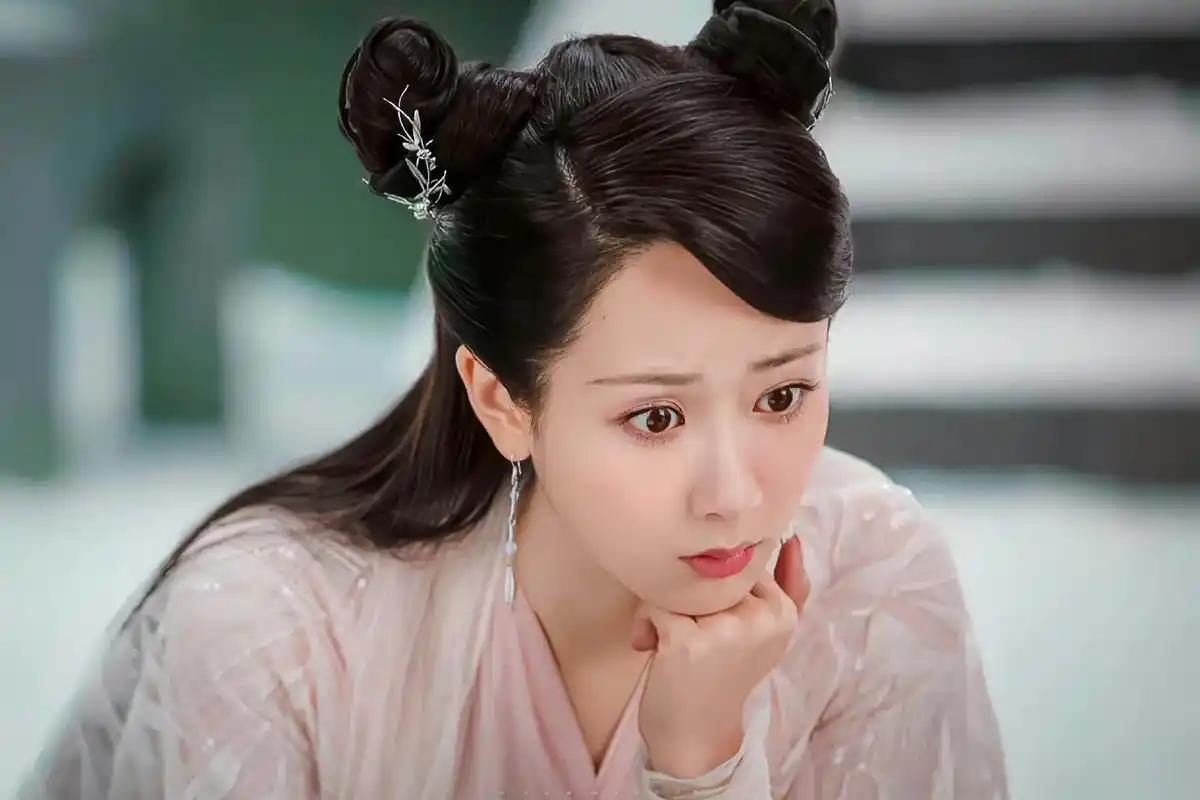 杨紫 桃花夭夭,灼灼其华.白夭夭#杨紫白夭夭 #杨紫古装 - 抖音