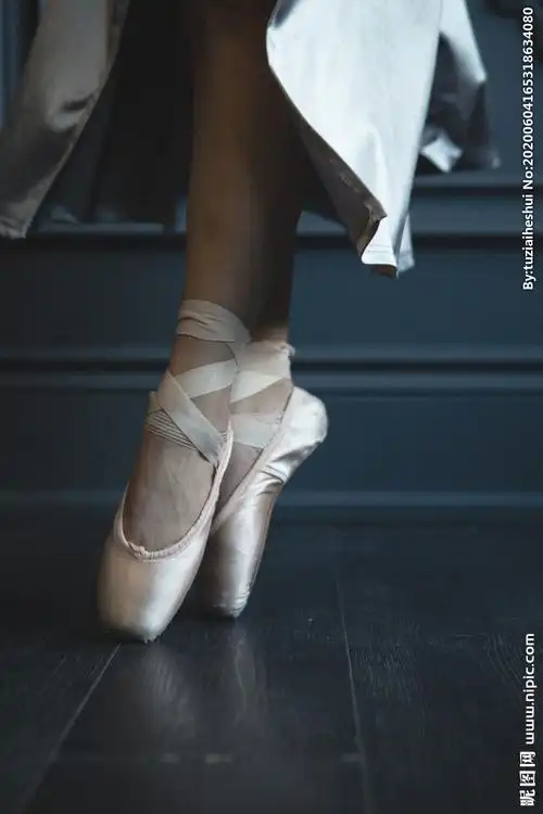 舞蹈芭蕾脚尖女性背景素材图片