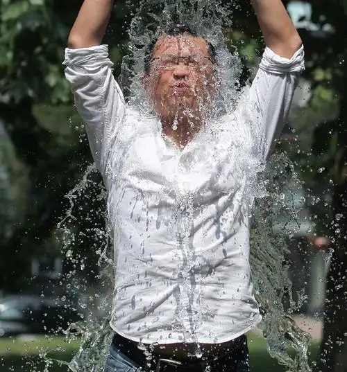 我又被老公泼了一盆冷水