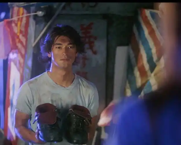 高中时期看的电影那时没理解angel金城武为什么看重一双破旧大头鞋