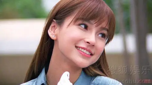 20岁的angelababy节目旧照曝光