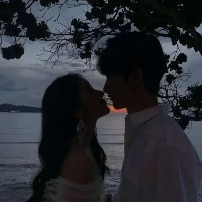 微信高清情头,超甜好看的微信高清情头一左一右图片_情侣头像_美头网