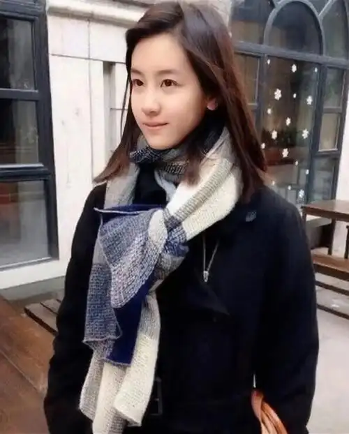 陈都灵早期模特照