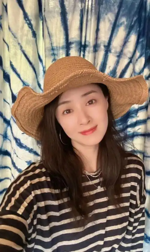 40岁蒋欣:新剧被嘲老,与王凯传绯闻,和叶祖新成了最体面前任