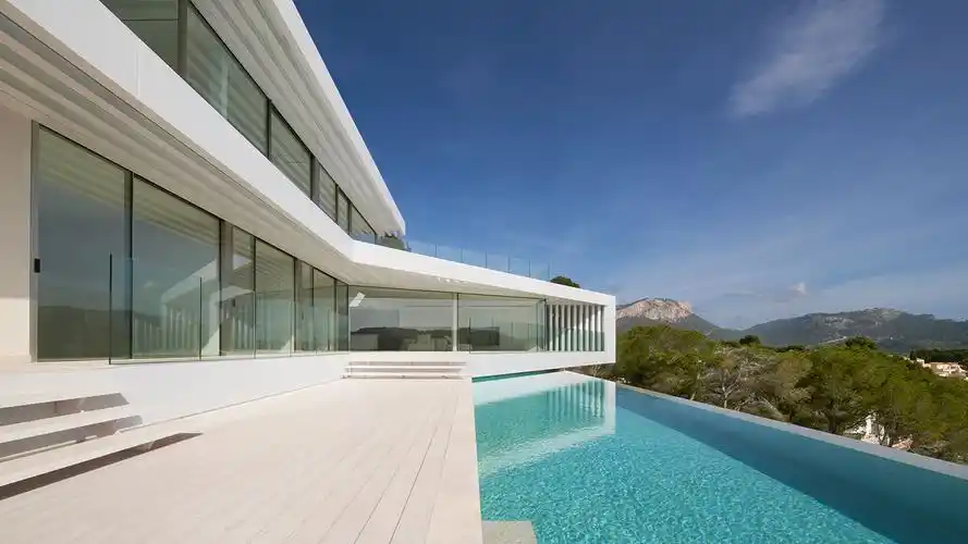 399㎡艺术画廊全景视野的顶级海景别墅