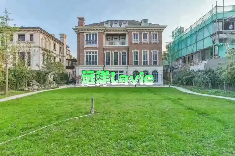 远洋lavie被12万平生态璟湖环抱的豪宅墅区