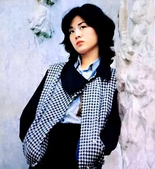 演员丛珊:凭《牧马人》爆红后,经历了两段婚姻,如今咋样了?