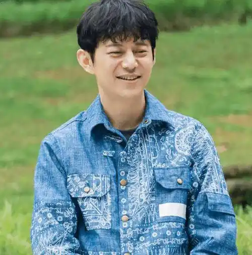 向往5全家一起去春游,大家都穿秋装,唯独张艺兴在"过冬"_张子枫_黄磊