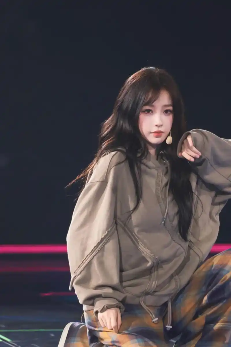 上流爱豆给你说早安#  #虞书欣演唱会粉丝灯光秀应援#   the9演唱会